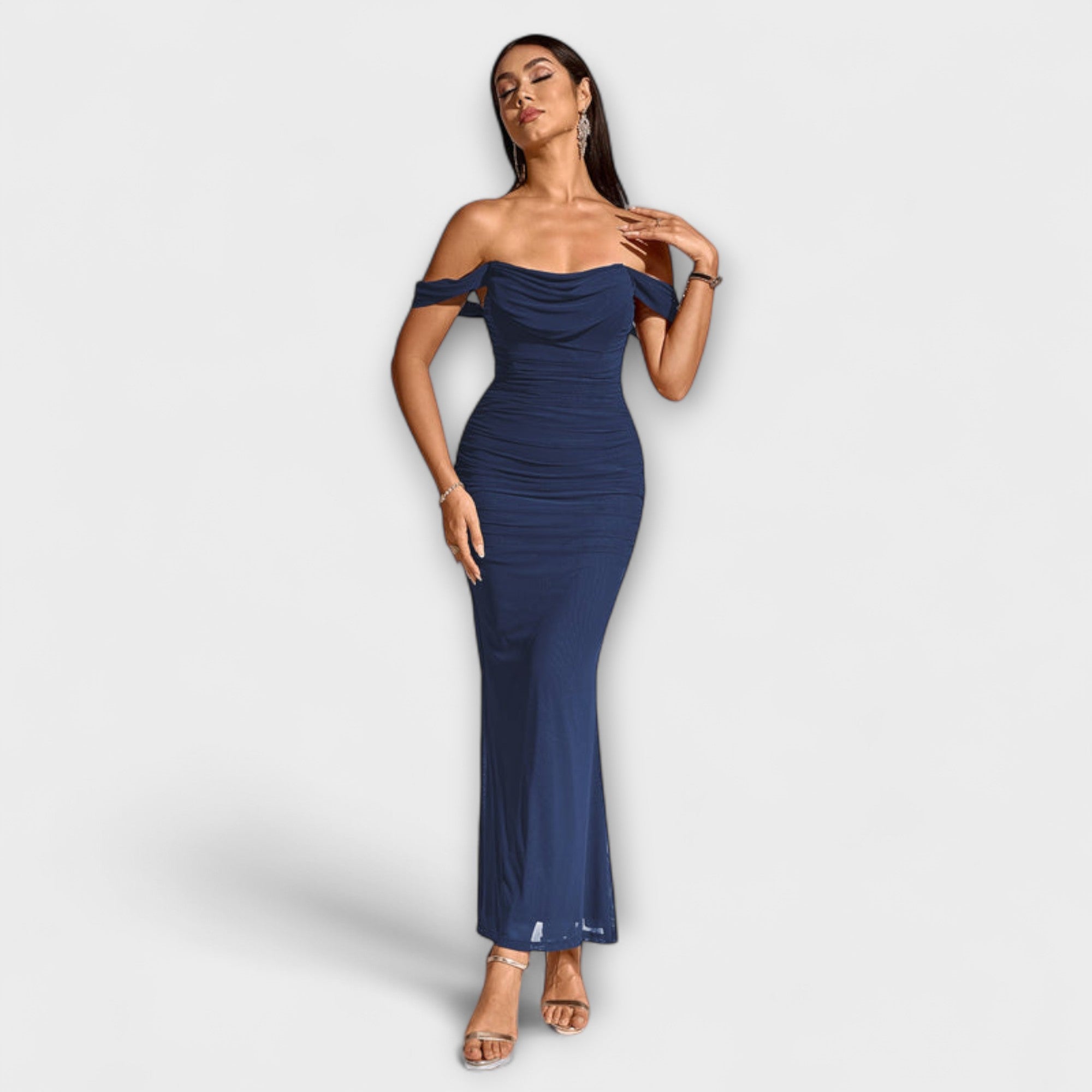 Ione - Šaty Bodycon s odhalenými rameny a řasením
