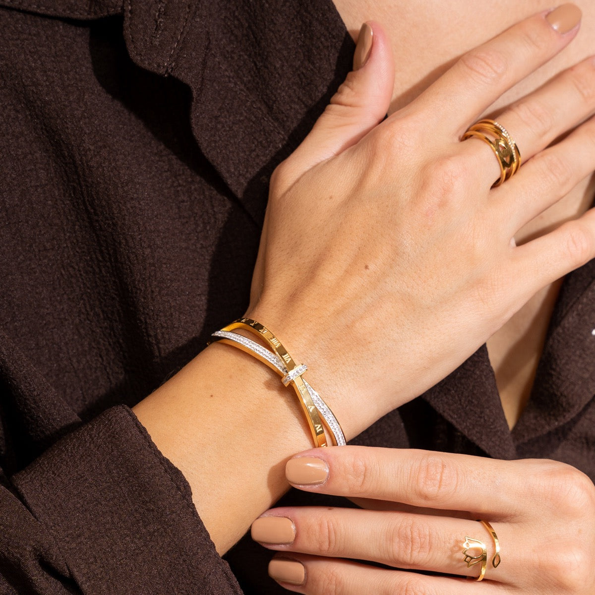 Eva Sofistikovaná Pulsera Minimalista Nerezová Stylová